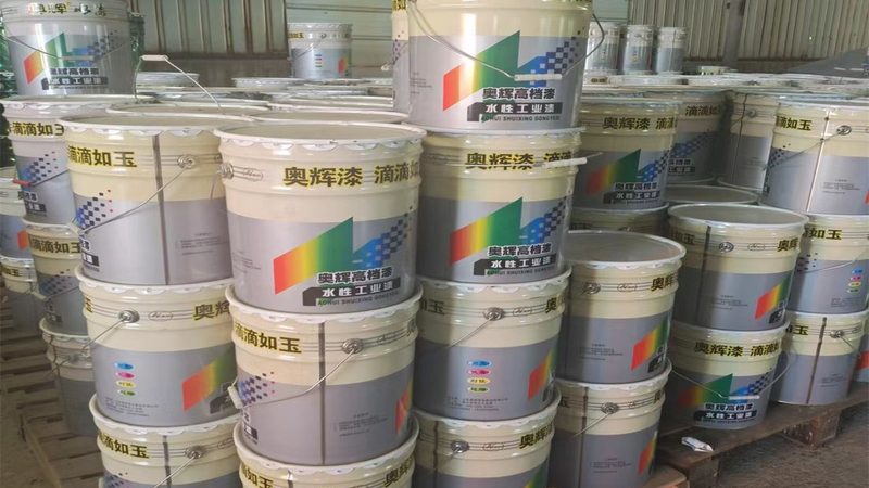 乳胶漆施工厚度控制：揭秘与油漆的差异化**